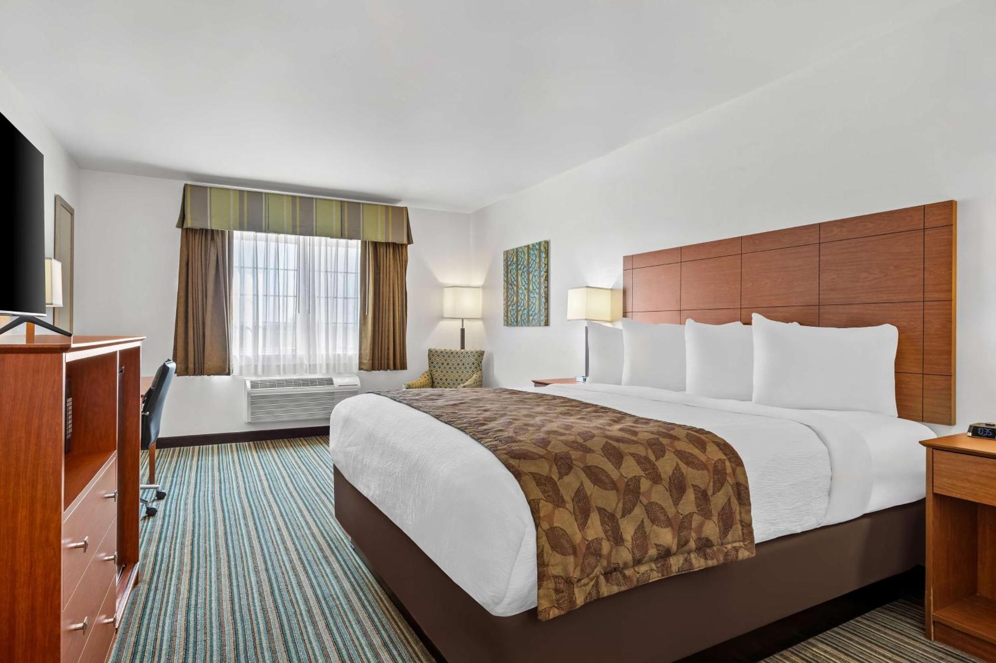 Best Western Liberty Inn Делано Экстерьер фото